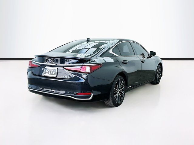 2022 Lexus ES 300h