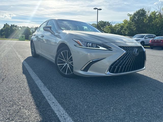 2022 Lexus ES 300h