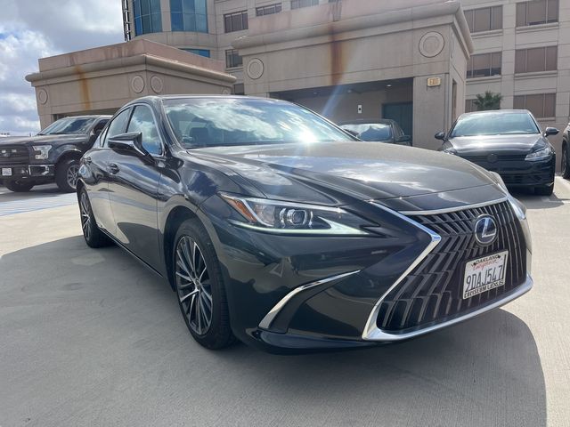 2022 Lexus ES 300h