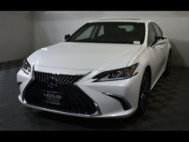 2022 Lexus ES 300h