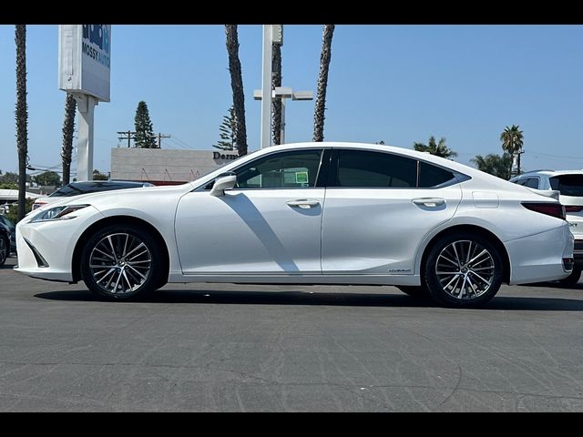 2022 Lexus ES 300h