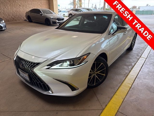 2022 Lexus ES 300h