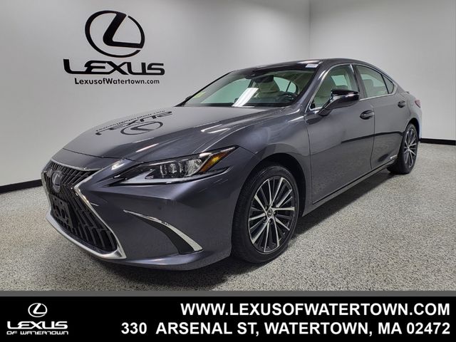 2022 Lexus ES 300h