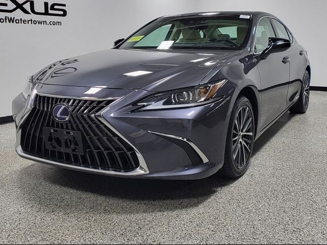 2022 Lexus ES 300h