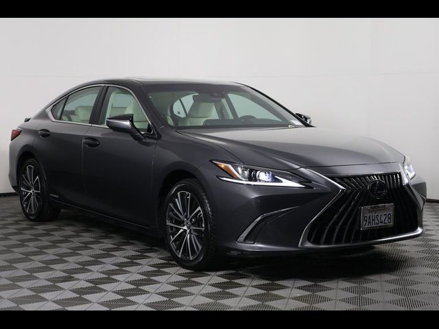 2022 Lexus ES 300h