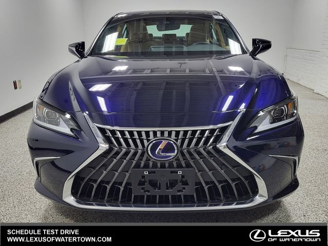 2022 Lexus ES 300h