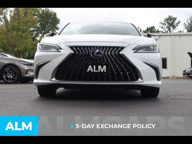 2022 Lexus ES 300h