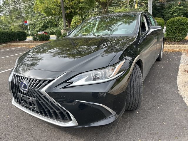 2022 Lexus ES 300h Luxury