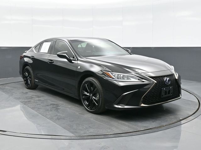 2022 Lexus ES 300h F Sport