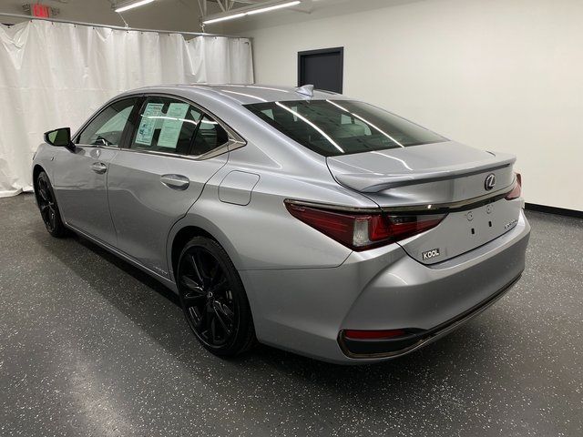 2022 Lexus ES 300h F Sport