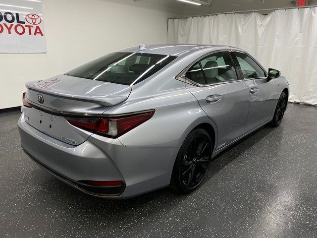 2022 Lexus ES 300h F Sport