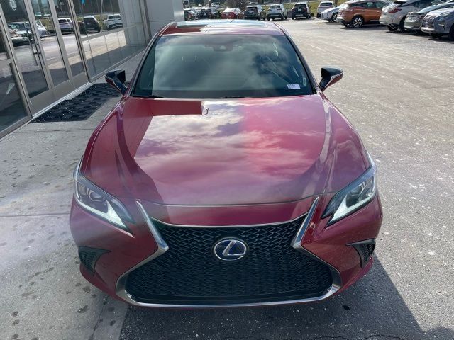 2022 Lexus ES 300h F Sport