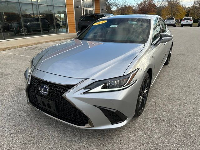 2022 Lexus ES 300h F Sport