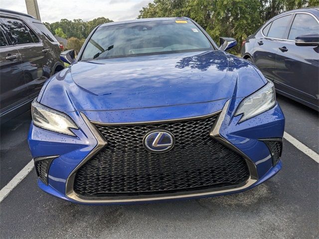 2022 Lexus ES 300h F Sport