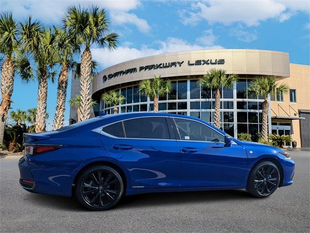 2022 Lexus ES 300h F Sport