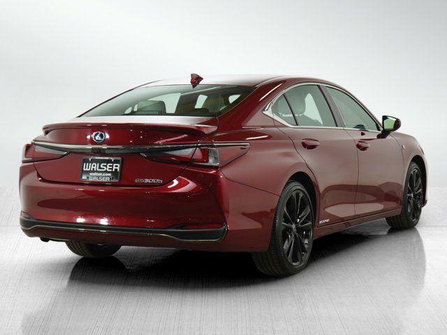 2022 Lexus ES 300h F Sport