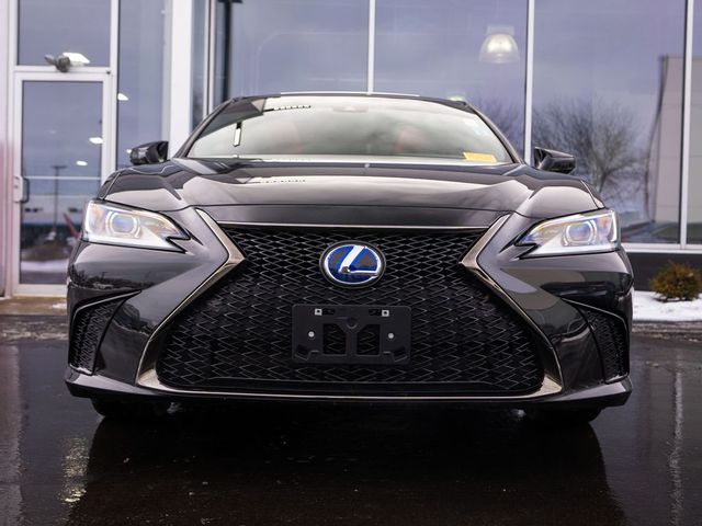 2022 Lexus ES 300h F Sport