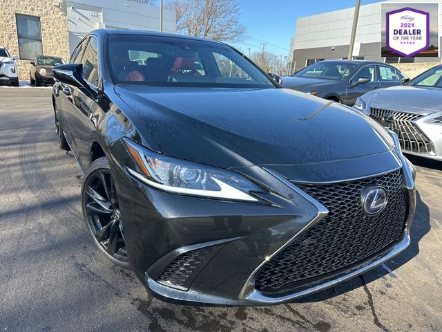 2022 Lexus ES 300h F Sport