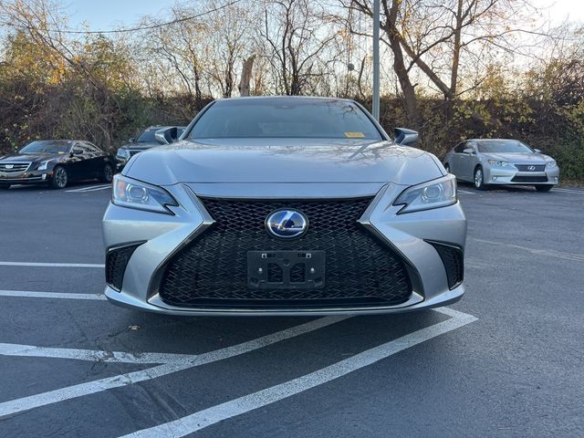 2022 Lexus ES 300h F Sport