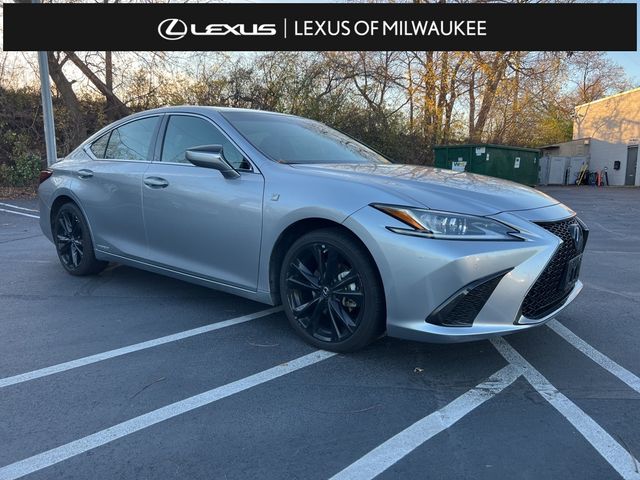 2022 Lexus ES 300h F Sport