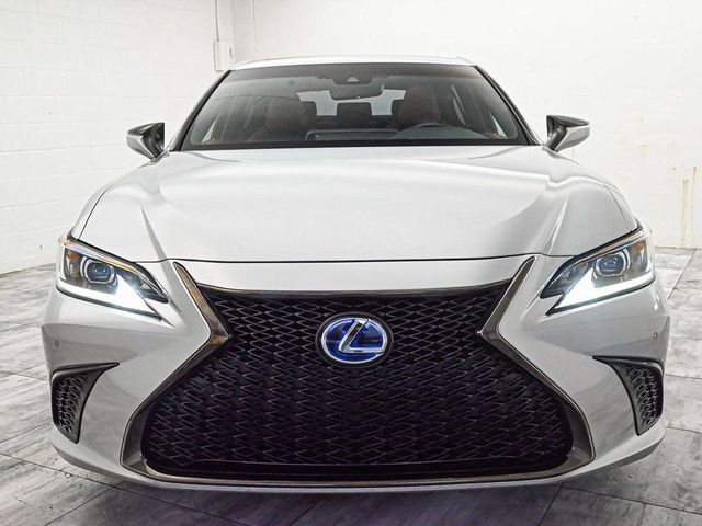 2022 Lexus ES 300h F Sport