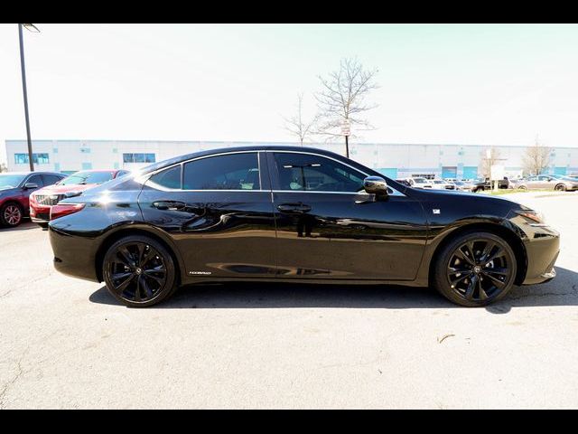 2022 Lexus ES 300h F Sport