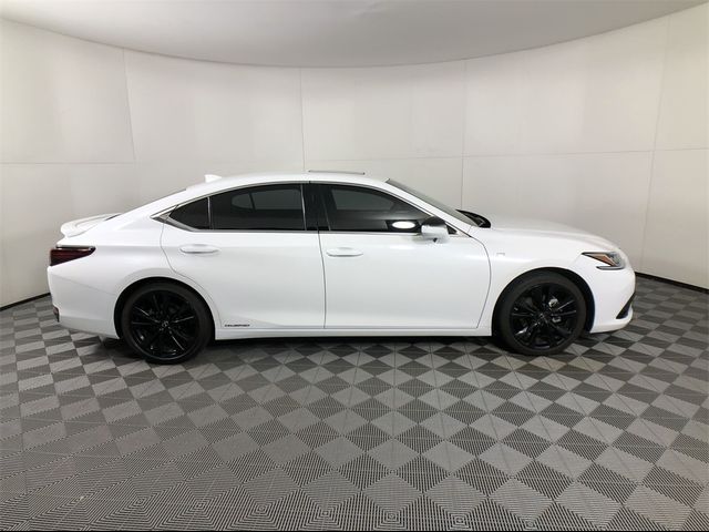 2022 Lexus ES 300h F Sport