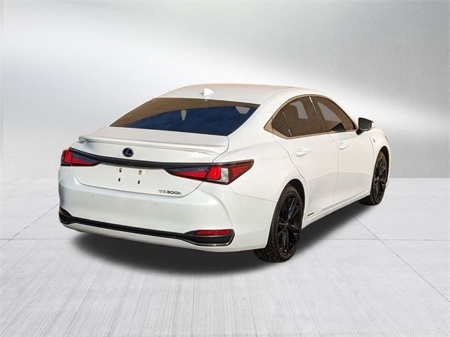 2022 Lexus ES 300h F Sport