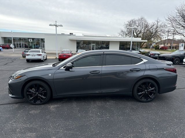 2022 Lexus ES 300h F Sport