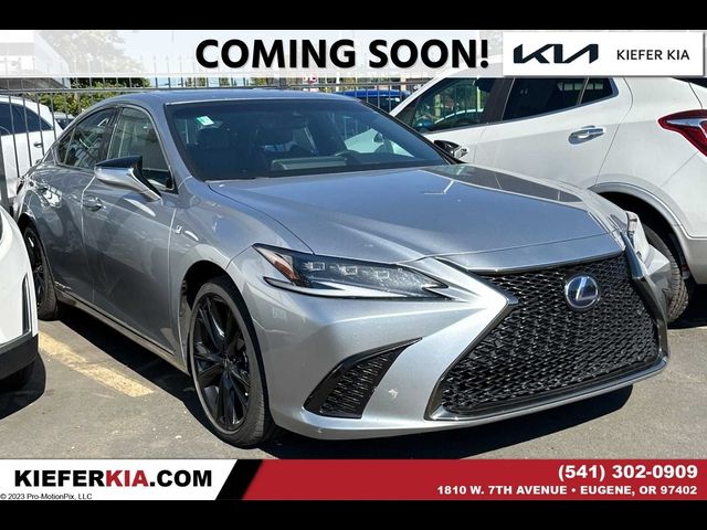 2022 Lexus ES 300h F Sport