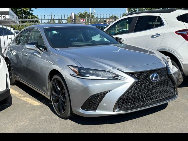 2022 Lexus ES 300h F Sport