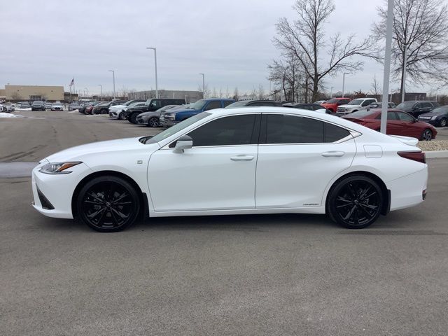 2022 Lexus ES 300h F Sport