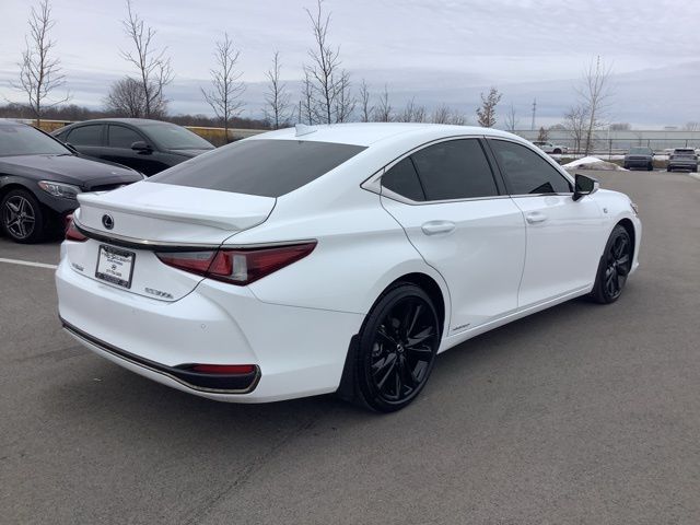 2022 Lexus ES 300h F Sport