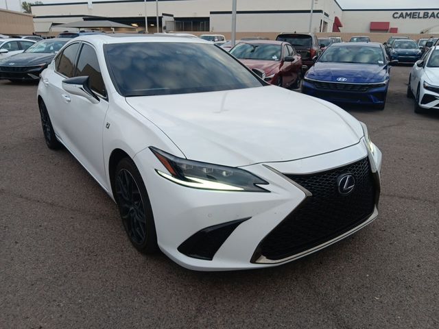 2022 Lexus ES 300h F Sport