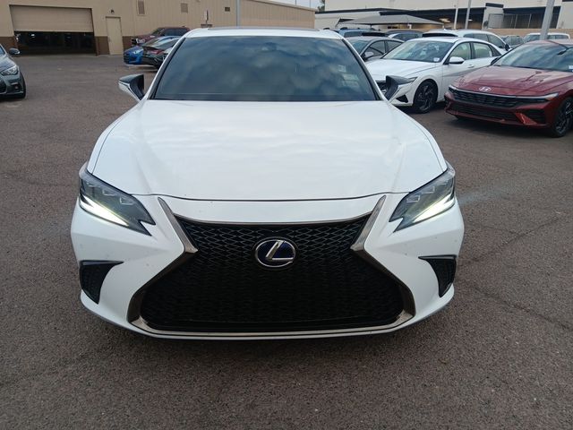 2022 Lexus ES 300h F Sport