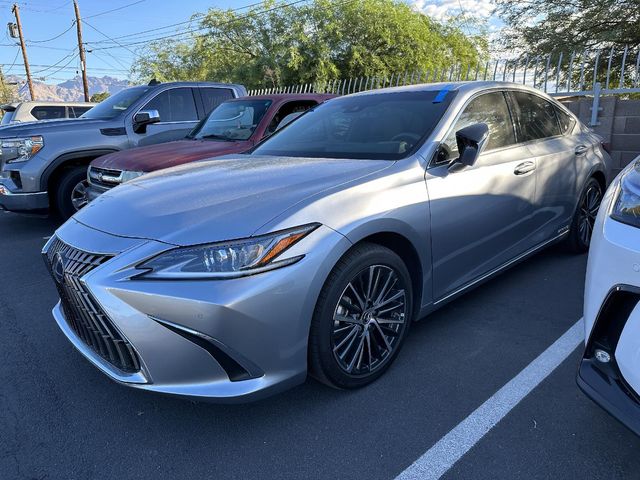 2022 Lexus ES 300h