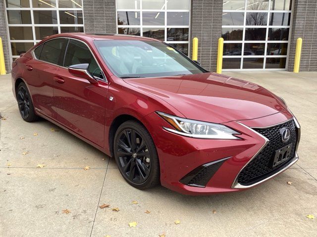 2022 Lexus ES 300h F Sport