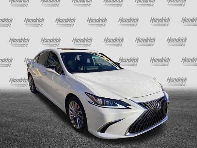 2022 Lexus ES 300h Luxury