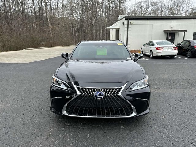 2022 Lexus ES 300h Luxury