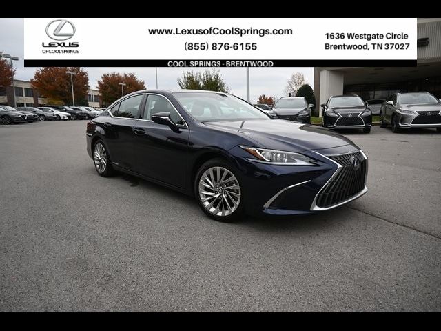 2022 Lexus ES 300h Luxury