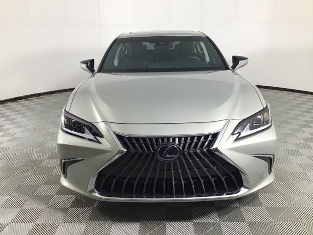 2022 Lexus ES 300h Luxury