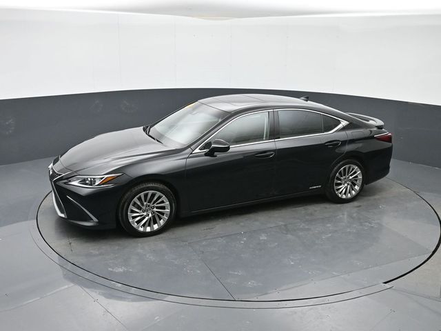 2022 Lexus ES 300h Luxury
