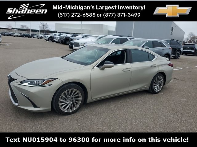 2022 Lexus ES 300h Luxury