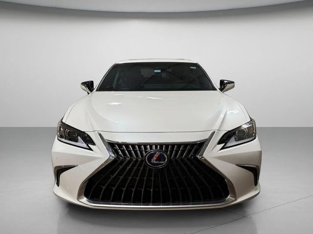2022 Lexus ES 300h Luxury