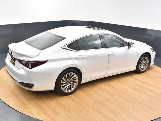 2022 Lexus ES 300h Luxury