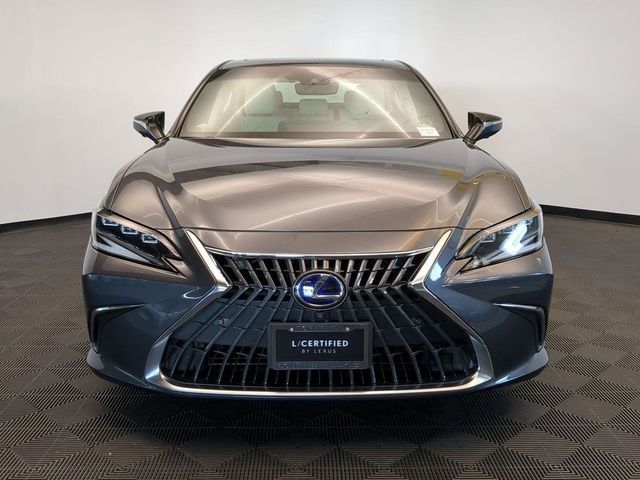 2022 Lexus ES 300h Luxury