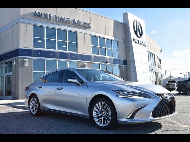 2022 Lexus ES 300h Luxury