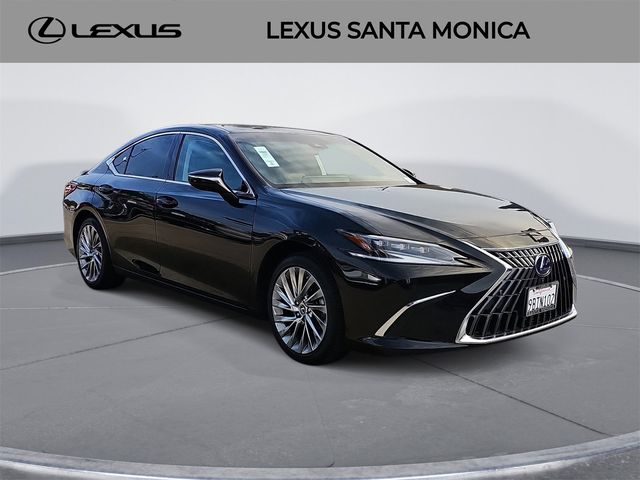 2022 Lexus ES 300h Luxury