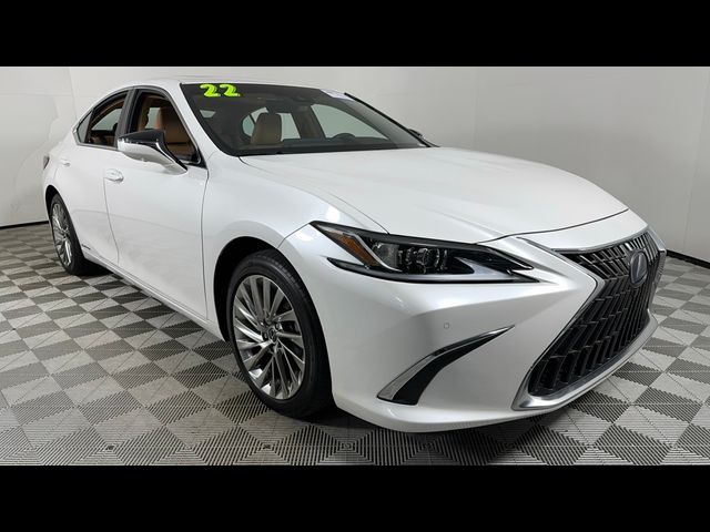 2022 Lexus ES 300h Luxury