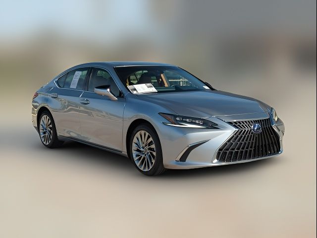 2022 Lexus ES 300h Luxury